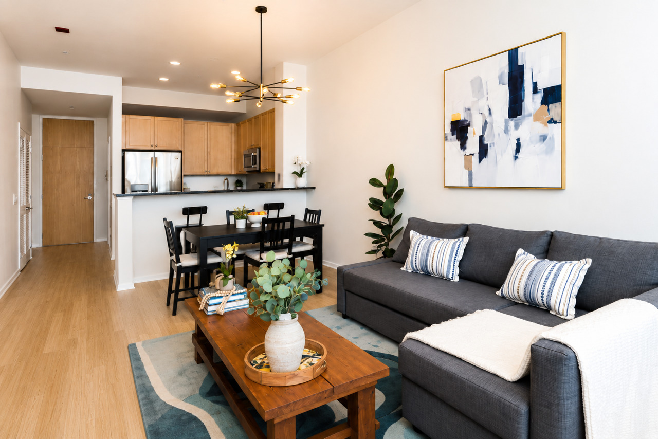 500 W SUPERIOR Street 604