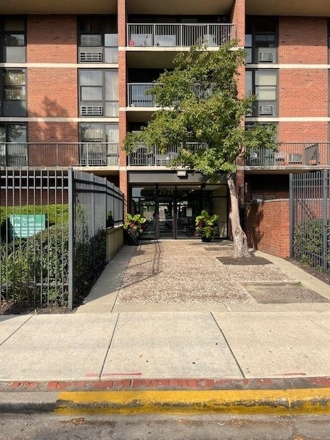 2921 S MICHIGAN Avenue 405 Chicago IL 60616