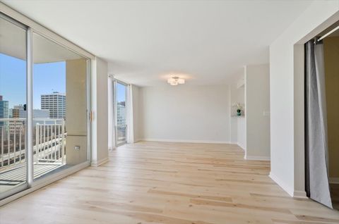 Tiny photo for 1640 Maple Avenue #808, Evanston, IL 60201 (MLS # 12590136)