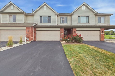 Photo of 8234 Auburn Lane, Frankfort, IL 60423 (MLS # 12763402)