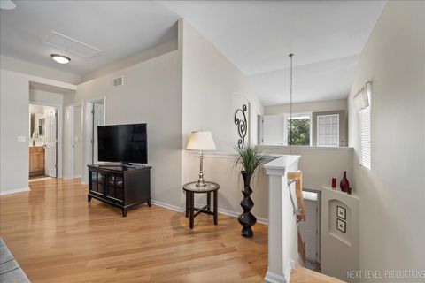 Tiny photo for 2721 Lorraine Circle, Geneva, IL 60134 (MLS # 12490078)