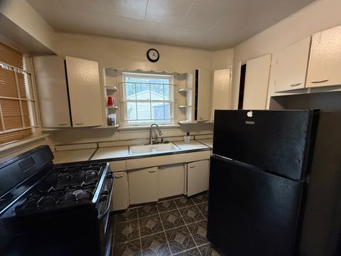 Tiny photo for 172 N East Avenue, Aurora, IL 60505 (MLS # 12479406)