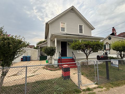 Photo of 172 N East Avenue, Aurora, IL 60505 (MLS # 12479406)