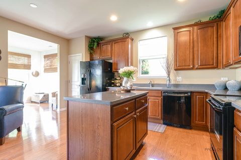 Tiny photo for 3174 Comstock Court, Mundelein, IL 60060 (MLS # 12506448)