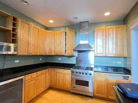 Tiny photo for 7662 N Sheridan Road #3F, Chicago, IL 60626 (MLS # 12680132)