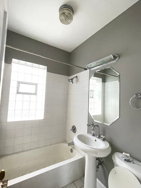 Tiny photo for 7662 N Sheridan Road #3F, Chicago, IL 60626 (MLS # 12680132)