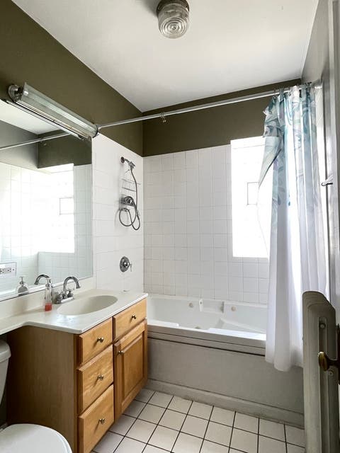 Tiny photo for 7662 N Sheridan Road #3F, Chicago, IL 60626 (MLS # 12680132)
