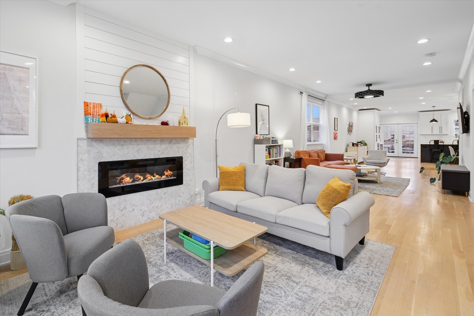 5240 W Winnemac Avenue