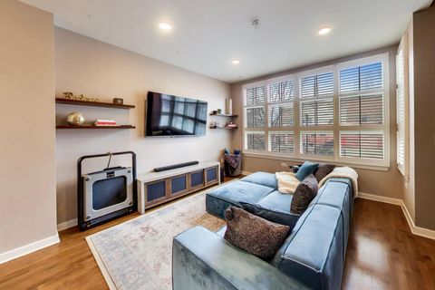 Tiny photo for 49 E 23rd Street, Chicago, IL 60616 (MLS # 12611142)