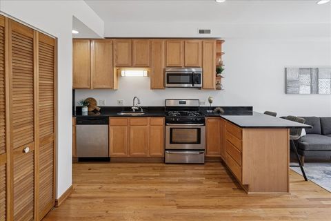 Tiny photo for 6135 S Drexel Avenue #4B, Chicago, IL 60637 (MLS # 12522002)