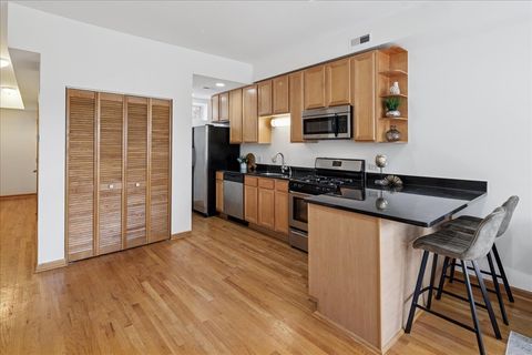 Tiny photo for 6135 S Drexel Avenue #4B, Chicago, IL 60637 (MLS # 12522002)