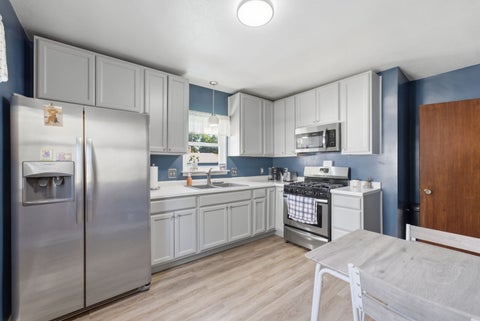 Tiny photo for 525 28th Avenue, Moline, IL 61265 (MLS # 12700176)