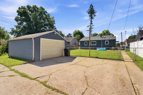 Tiny photo for 525 28th Avenue, Moline, IL 61265 (MLS # 12700176)