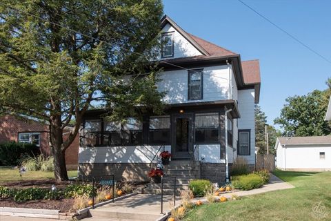 Photo of 847 S 1st Street, DeKalb, IL 60115 (MLS # 12484441)