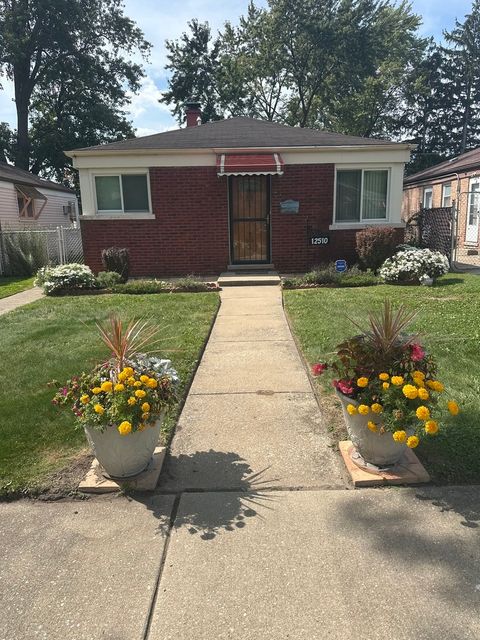 Photo of 12510 S Elizabeth Street, Calumet Park, IL 60827 (MLS # 12467658)