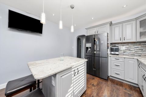 Tiny photo for 3508 Gunderson Avenue, Berwyn, IL 60402 (MLS # 12507967)