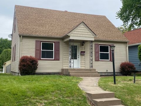 Photo of 2927 13th Avenue, Moline, IL 61265 (MLS # 12638847)