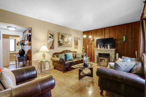 Tiny photo for 5052 N Marine Drive #C6, Chicago, IL 60640 (MLS # 12510585)