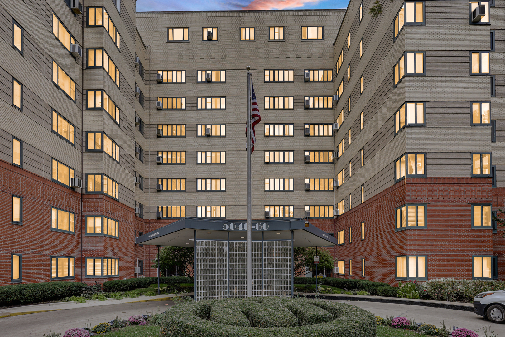 5052 N Marine Drive C6