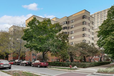Tiny photo for 5052 N Marine Drive #C6, Chicago, IL 60640 (MLS # 12510585)