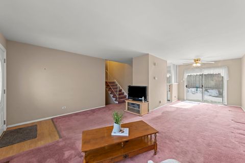 Tiny photo for 215 E Lincoln Avenue, Glendale Heights, IL 60139 (MLS # 12566846)