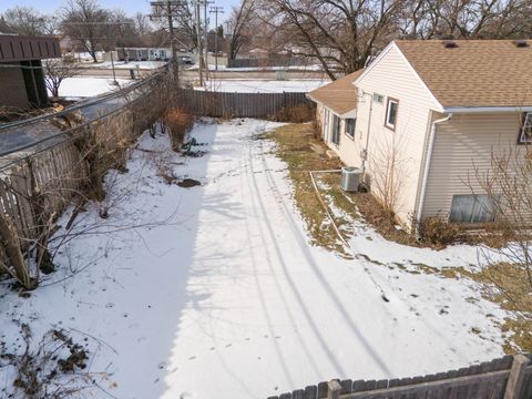 Tiny photo for 215 E Lincoln Avenue, Glendale Heights, IL 60139 (MLS # 12566846)