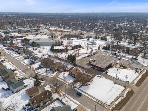 Tiny photo for 215 E Lincoln Avenue, Glendale Heights, IL 60139 (MLS # 12566846)