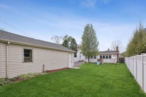 Tiny photo for 291 N Maple Avenue, Elmhurst, IL 60126 (MLS # 12627377)