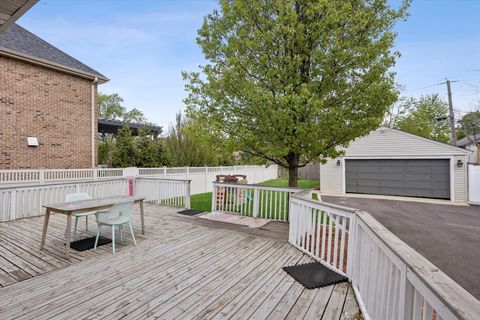 Tiny photo for 291 N Maple Avenue, Elmhurst, IL 60126 (MLS # 12627377)