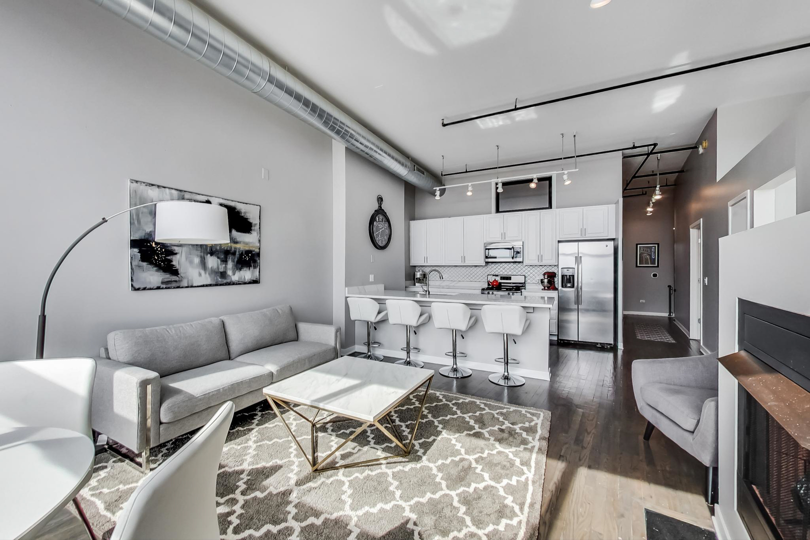 1224 W VAN BUREN Street 809