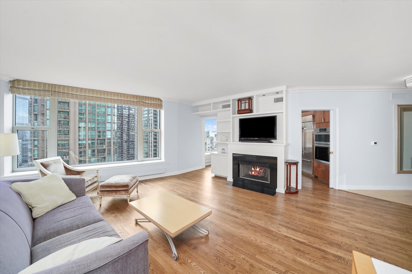 25 E SUPERIOR Street 2805