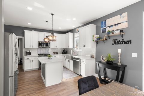 Tiny photo for 25267 Trelliage Avenue, Plainfield, IL 60585 (MLS # 12595132)