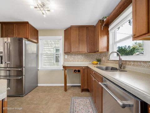 Tiny photo for 9532 Lexington Avenue, Brookfield, IL 60513 (MLS # 12472592)