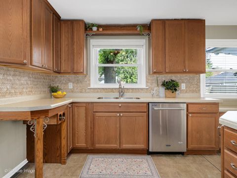 Tiny photo for 9532 Lexington Avenue, Brookfield, IL 60513 (MLS # 12472592)