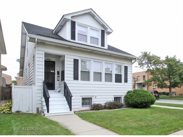 Photo 1 of 12 — 6802 W Highland Avenue 1, Chicago, IL 60631