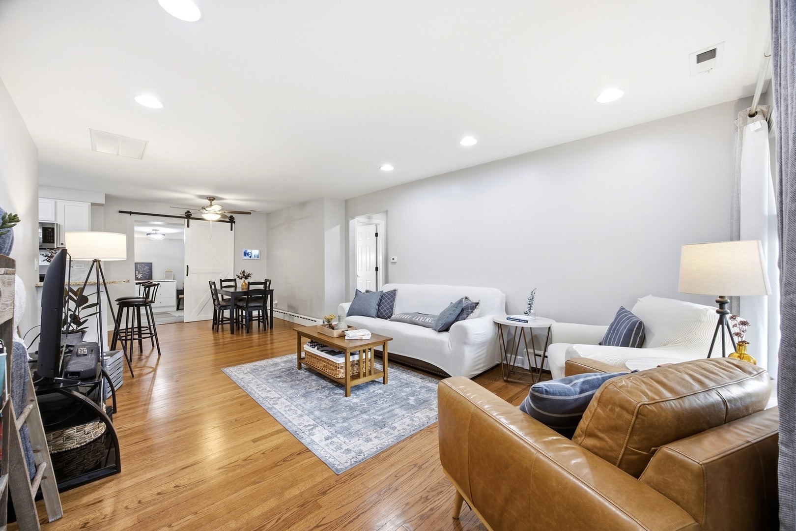 345 E Palatine Road