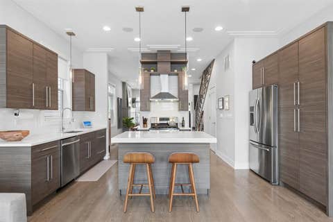 Tiny photo for 6739 N Oxford Avenue, Chicago, IL 60631 (MLS # 12728877)