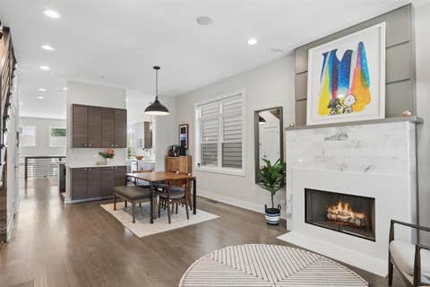 Tiny photo for 6739 N Oxford Avenue, Chicago, IL 60631 (MLS # 12728877)