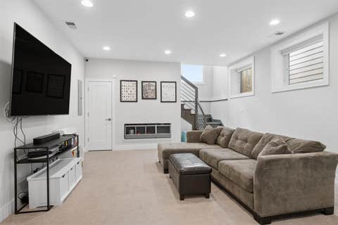 Tiny photo for 6739 N Oxford Avenue, Chicago, IL 60631 (MLS # 12728877)