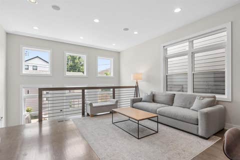 Tiny photo for 6739 N Oxford Avenue, Chicago, IL 60631 (MLS # 12728877)