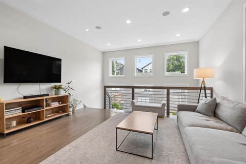Tiny photo for 6739 N Oxford Avenue, Chicago, IL 60631 (MLS # 12728877)