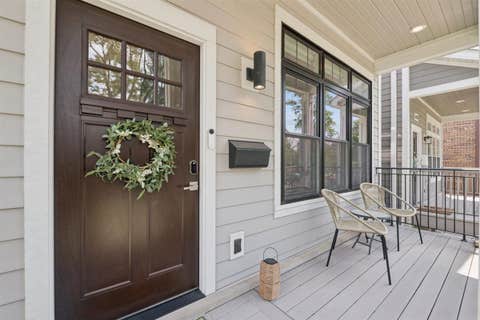 Tiny photo for 6739 N Oxford Avenue, Chicago, IL 60631 (MLS # 12728877)