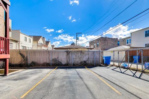 Tiny photo for 4552 S OAKENWALD Avenue #3N, Chicago, IL 60653 (MLS # 12592390)