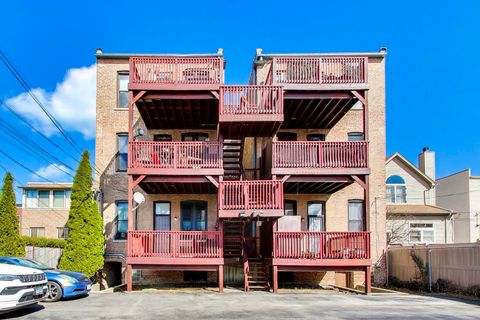 Tiny photo for 4552 S OAKENWALD Avenue #3N, Chicago, IL 60653 (MLS # 12592390)