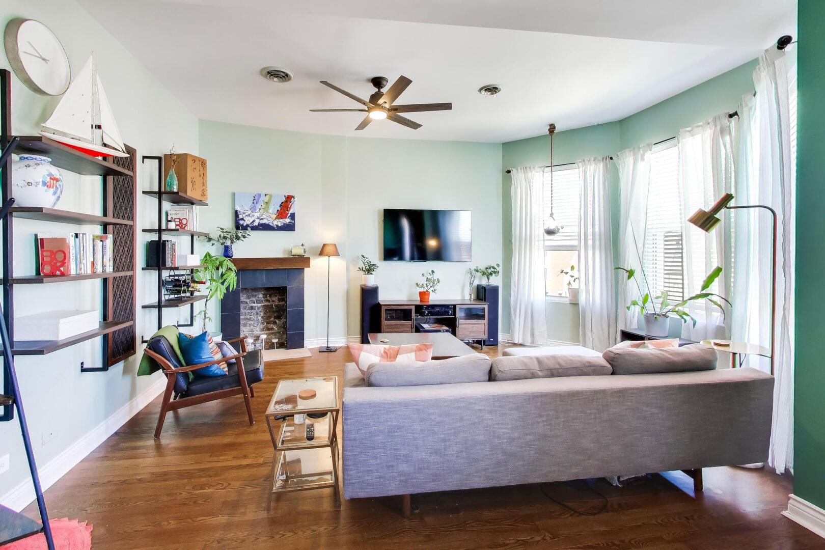 4552 S OAKENWALD Avenue 3N