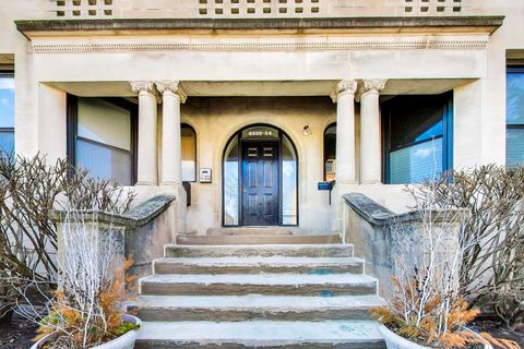 Tiny photo for 4552 S OAKENWALD Avenue #3N, Chicago, IL 60653 (MLS # 12592390)