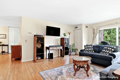 Tiny photo for 1425 Sandpebble Drive #227, Wheeling, IL 60090 (MLS # 12506284)