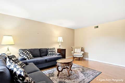 Tiny photo for 1425 Sandpebble Drive #227, Wheeling, IL 60090 (MLS # 12506284)