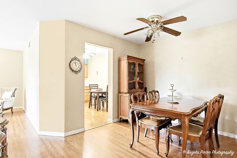 Tiny photo for 1425 Sandpebble Drive #227, Wheeling, IL 60090 (MLS # 12506284)