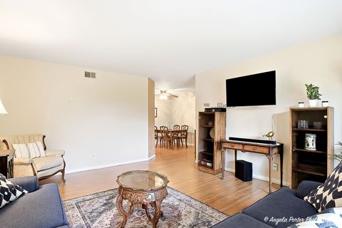 Tiny photo for 1425 Sandpebble Drive #227, Wheeling, IL 60090 (MLS # 12506284)